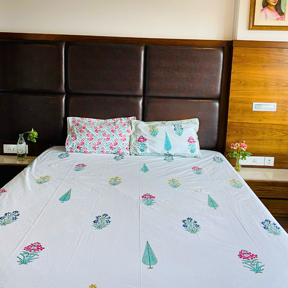 Gardenia - Handblock Bedding hand block printed cotton bedding set close-up detail, hand block print pattern